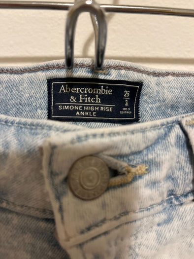 Abercrombie & Fitch simone high rise ankle Distressed Light Wash Jeans Sz 26 2L