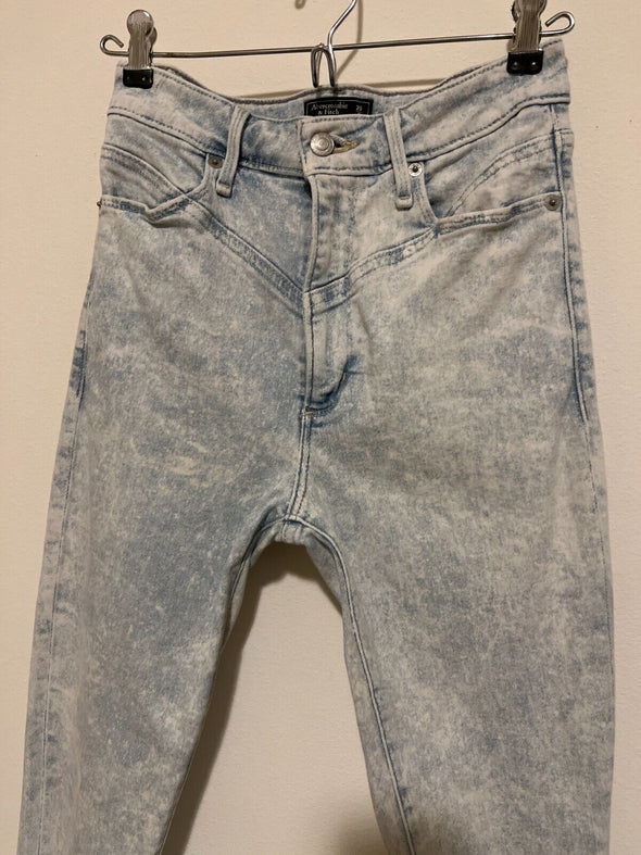 Abercrombie & Fitch simone high rise ankle Distressed Light Wash Jeans Sz 26 2L