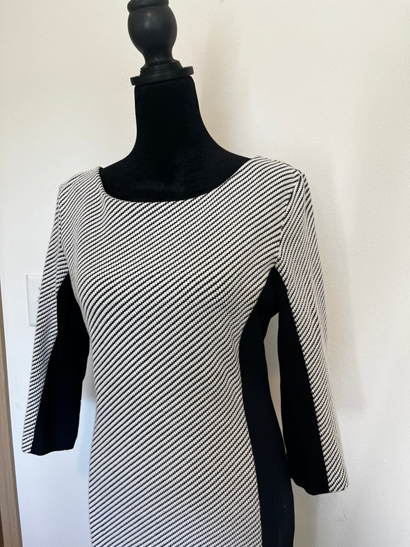 Banana Republic Ponte Knit Dress, Size 6, Black & White, 3/4 Sleeves, Sheath